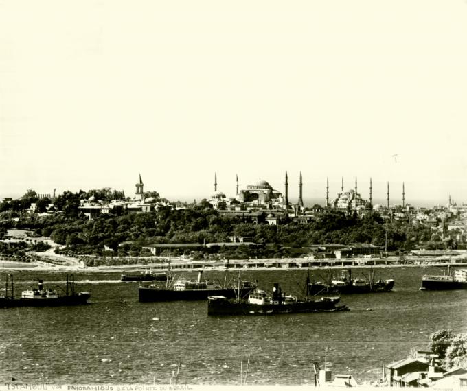 Aménagement de la zone portuaire de Sirkeci-Sarahayburnu, Istanbul, 1949