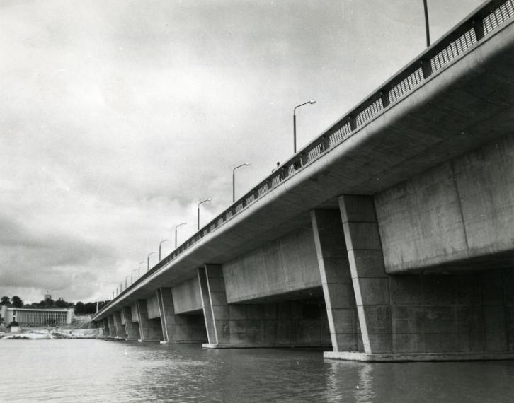 Pont Félix Houphouët-Boigny (1er pont), Abidjan, 1954-1957