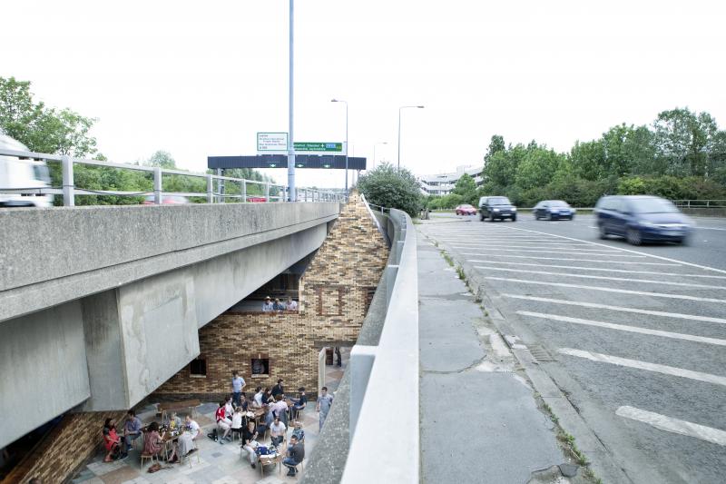 Folly for a Flyover, Hackney Wick, Londres  Architectes, Assemble , Global Award for Sustainable Architecture 2017 © David Vintiner