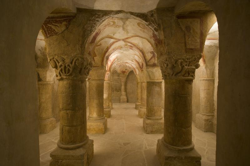 Tavant, église Saint-Nicolas, vue générale de la crypte, première moitié du XIIe siècle. Copie de peinture murale à grandeur réalisée en 1941 par Marthe Flandrin et Simone Flandrin-Latron.