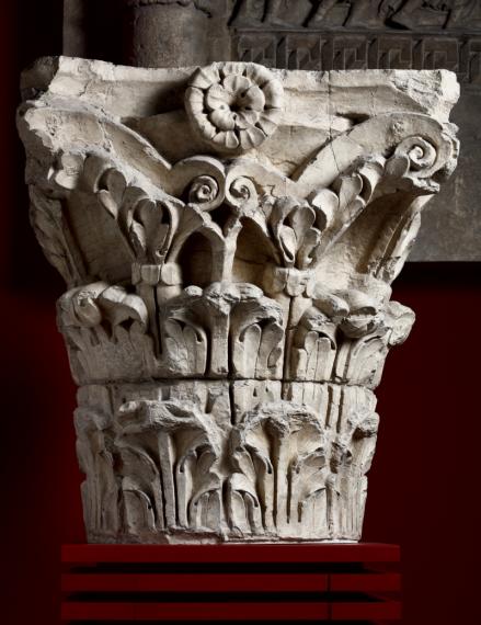 Cluny, église abbatiale Saint-Pierre et Saint-Paul (Cluny III), chapiteau corinthien du chœur, 1118-1120