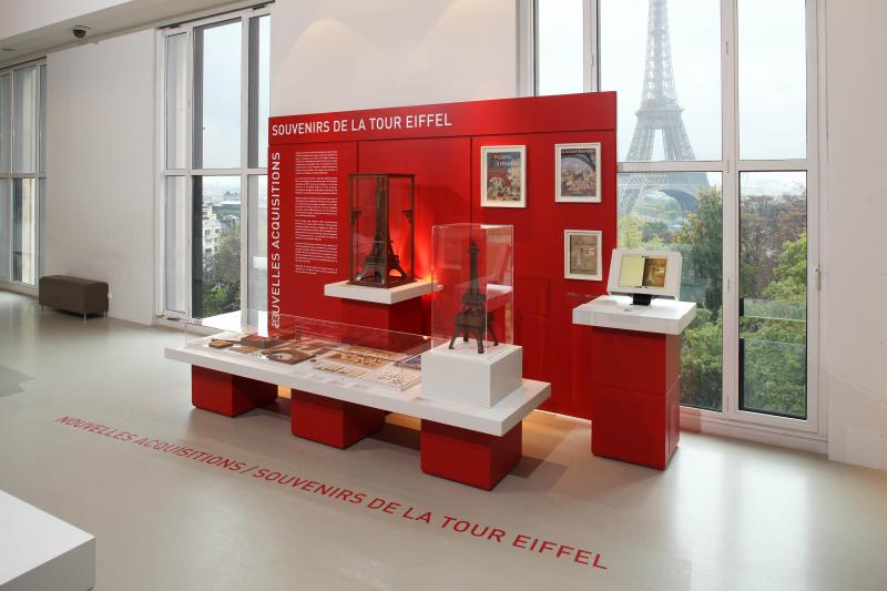 Souvenirs de la Tour Eiffel, exposition Nouvelles acquisitions, galerie d'architecture moderne et contemporaine, 2010
