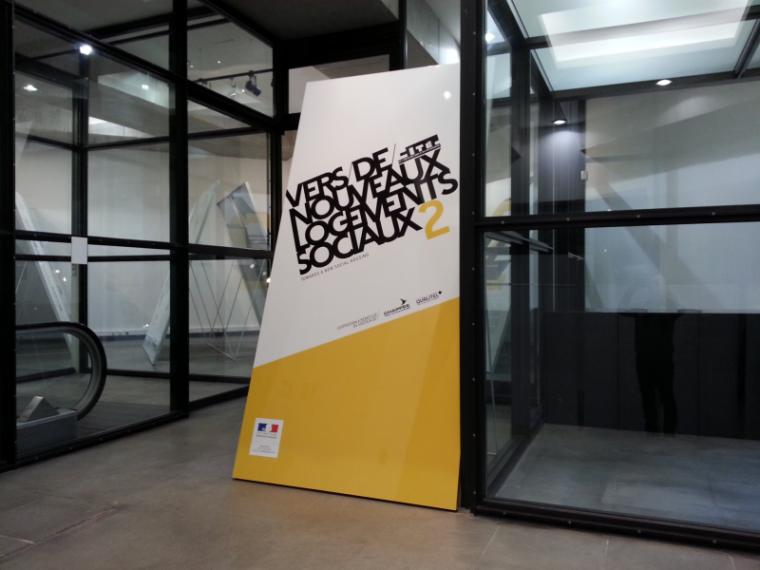 Vue de l'exposition "Vers de nouveaux logements sociaux 2", Forum d'Urbanisme et d'Architecture, Nice, 2014