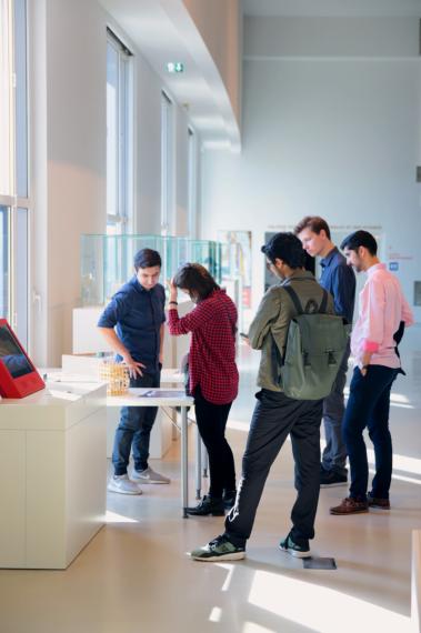 Carte blanche aux étudiants