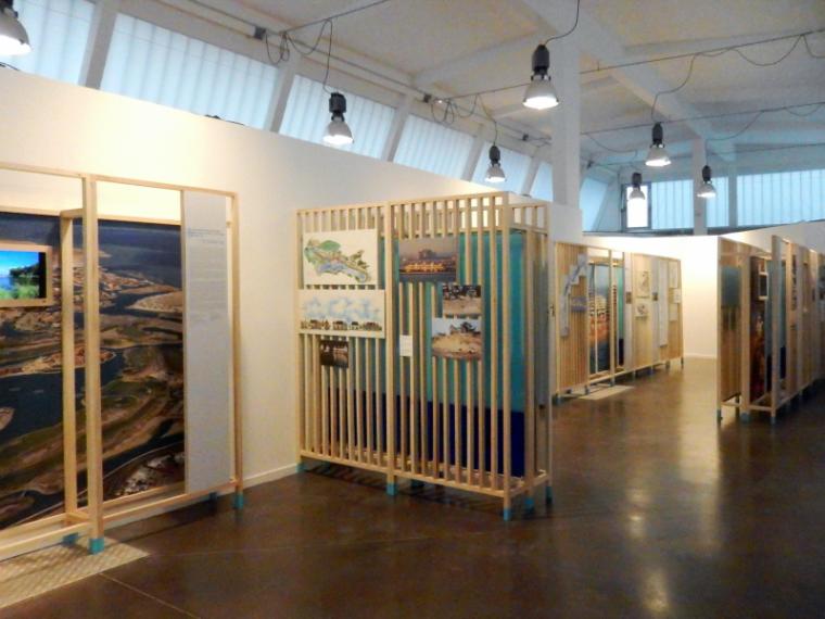 Vue de l'exposition Tous à la plage ! au musée de Royan, 2018