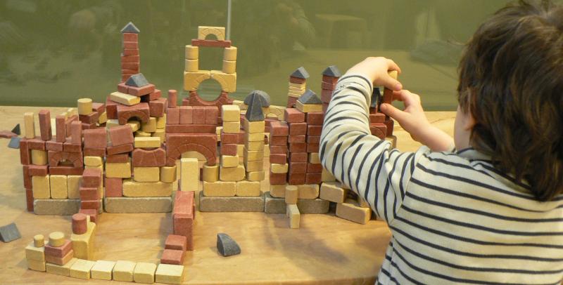 jeux de construction : construis-moi un château fort !