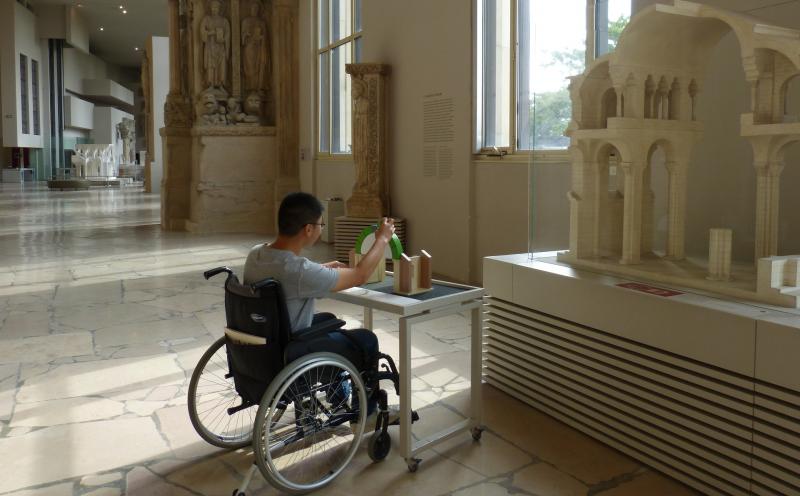 Arc en plein cintre accessible