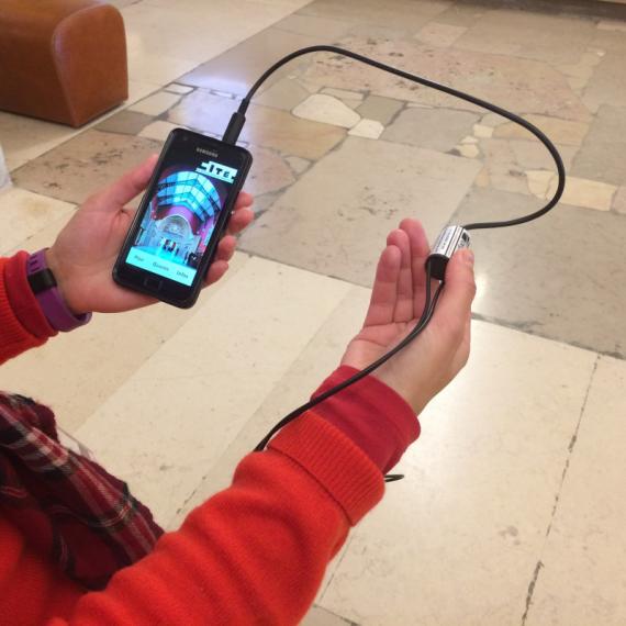Visioguide équipé d'une boucle magnétique