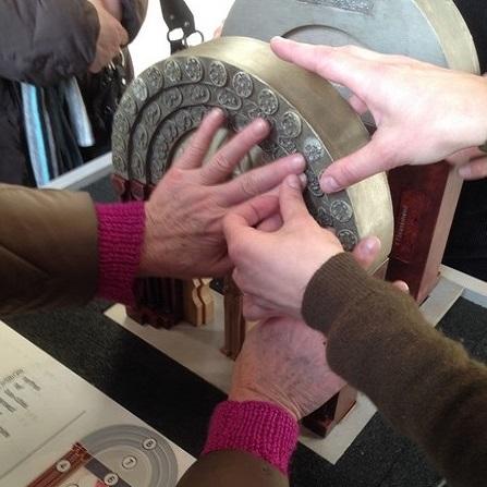 Portail roman tactile