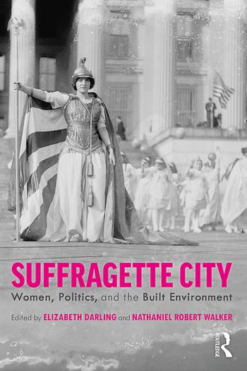 couverture du livre suffragette city. Elle montre une photo de suffragette américaine costumée