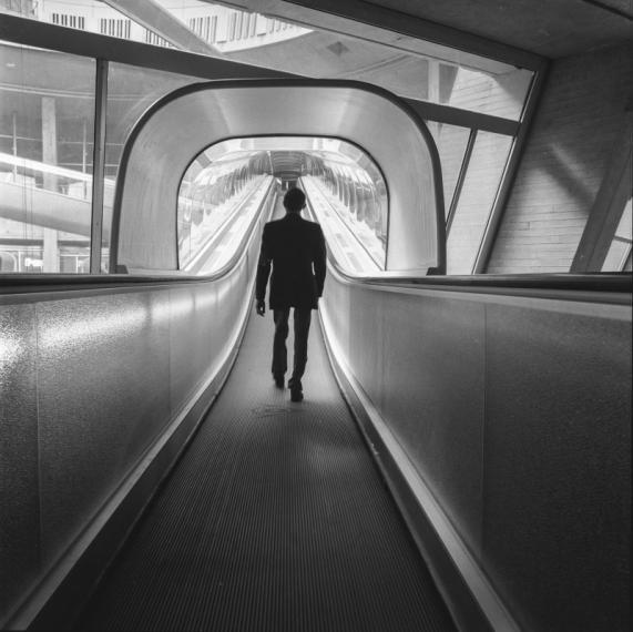 photographie d'un terminal de l'aéroport de Roissy-Charles-de-Gaulle