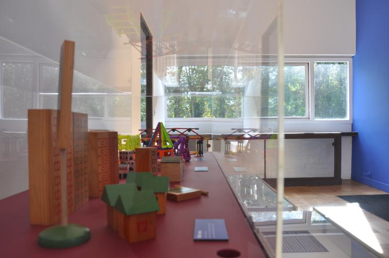Exposition-atelier itinérante "Architectures en boite" à la villa Savoye à Poissy © Cité de l’architecture et du patrimoine
