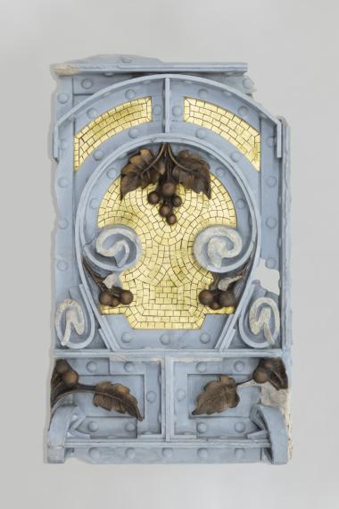 Médaillon de la frise décorative du Magasin 2