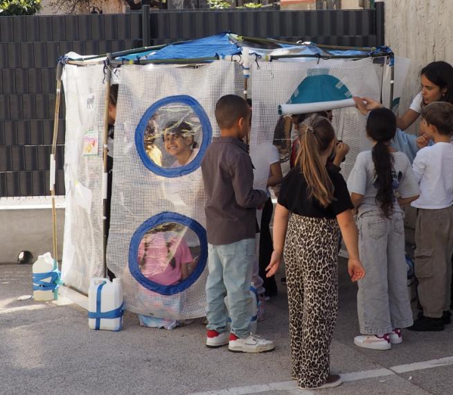 Detoihamoi, la cabane dans la cour