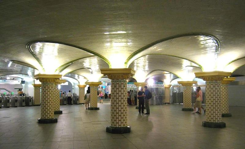 Rotonde de la salle des billets, station Saint-Lazare (cliché anonyme).