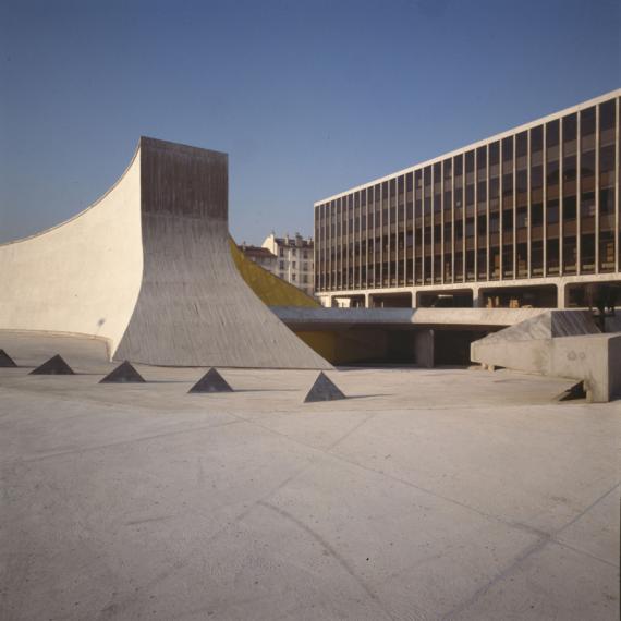 Vue exterieur bâtiment Bourse du travail