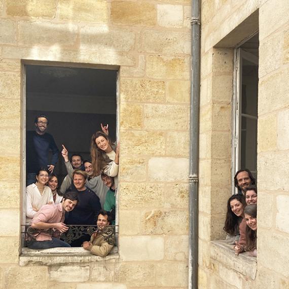 photo de groupe de l'agence dauphins