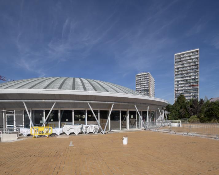 vue exterieur stade nautique