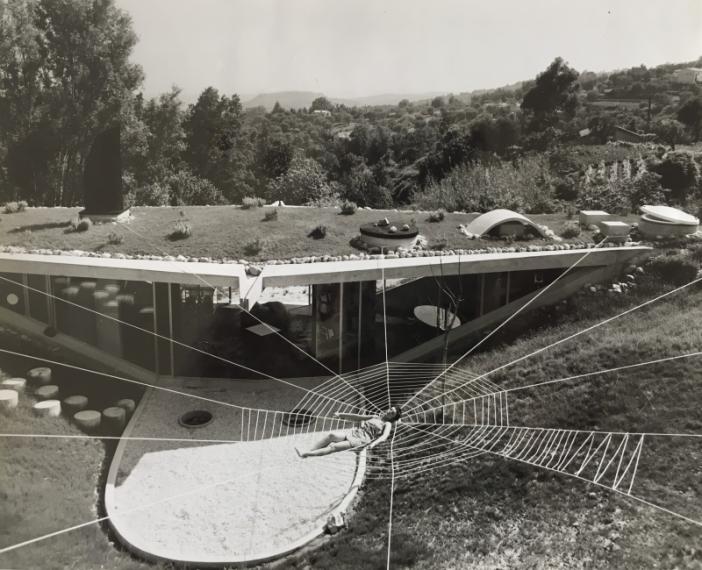 ROTTIER, Guy, vue du système Relax à l'arrière de la villa , vers 1970, photographie, Nice, Archives municipales, fonds Guy Rottier, 1973
